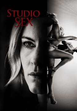 Annika Crime Reporter - Studio Sex